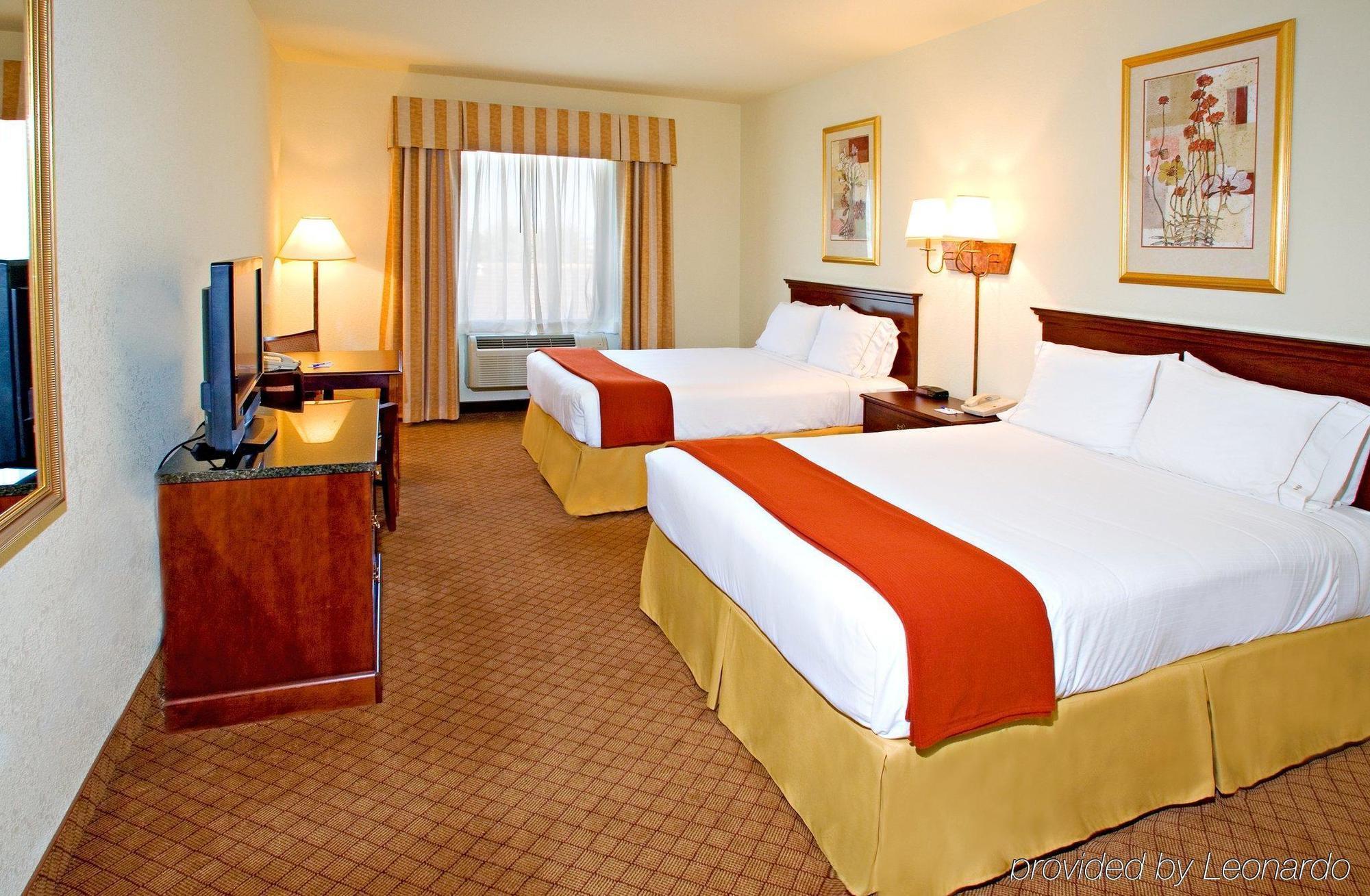 Holiday Inn Express Hotel And Suites Weslaco, An Ihg Hotel Room photo